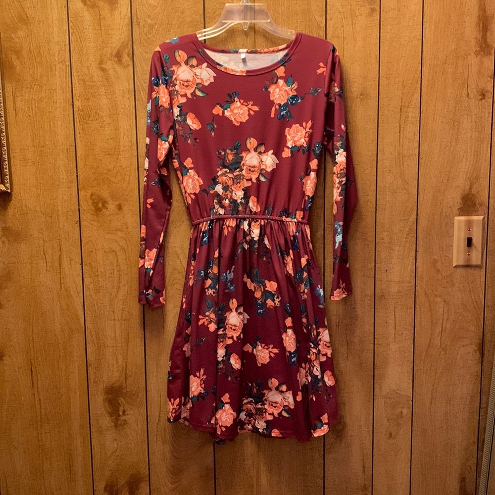 Long- sleeve Floral Red Dress